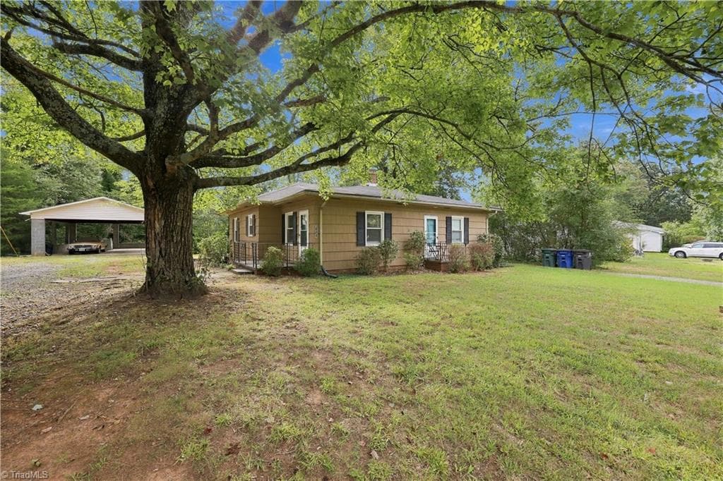 Duplex at 5038 Pinewood Drive, Winston-Salem NC 27106, Winston-Salem, photo 5 of 62