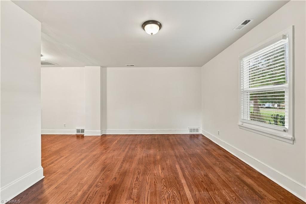 Duplex at 5038 Pinewood Drive, Winston-Salem NC 27106, Winston-Salem, photo 37 of 62