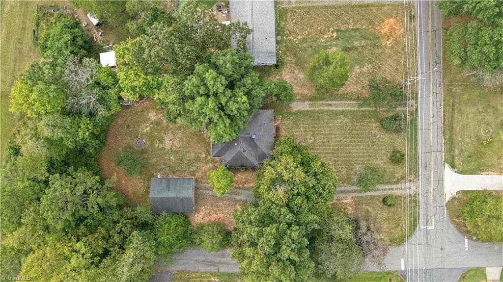 Duplex at 5038 Pinewood Drive, Winston-Salem NC 27106, Winston-Salem, photo 61 of 62