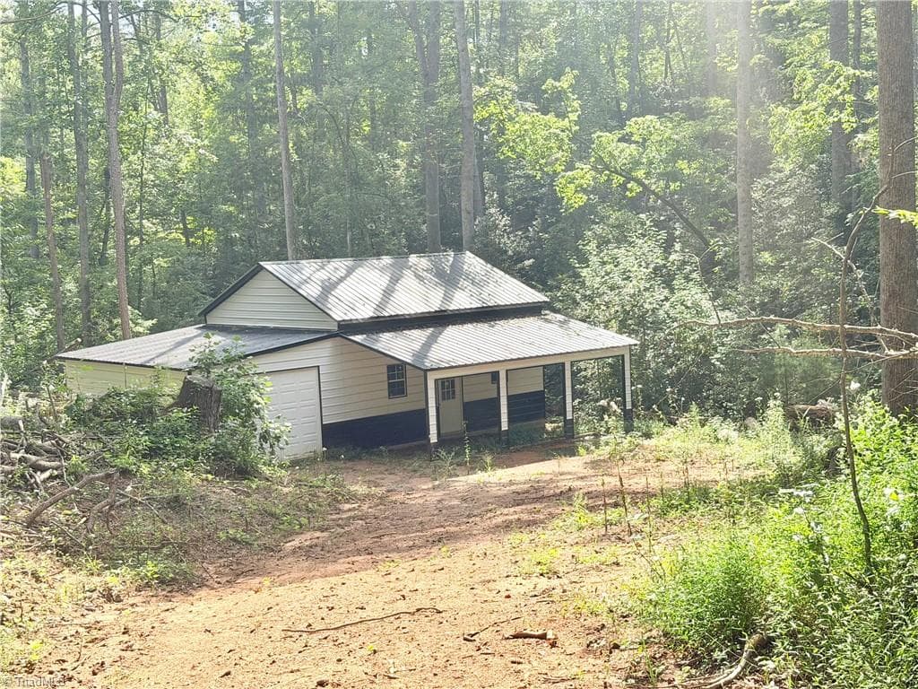 Single Family Residence at 3375 Etta Heights, Morganton NC 28655, Morganton, photo 3 of 18