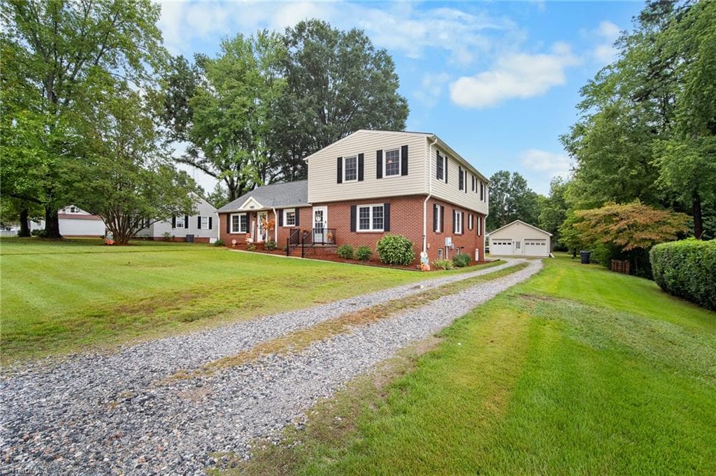 Stick/Site Built at 218 Center Street, Kernersville NC 27284, photo 2 of 46