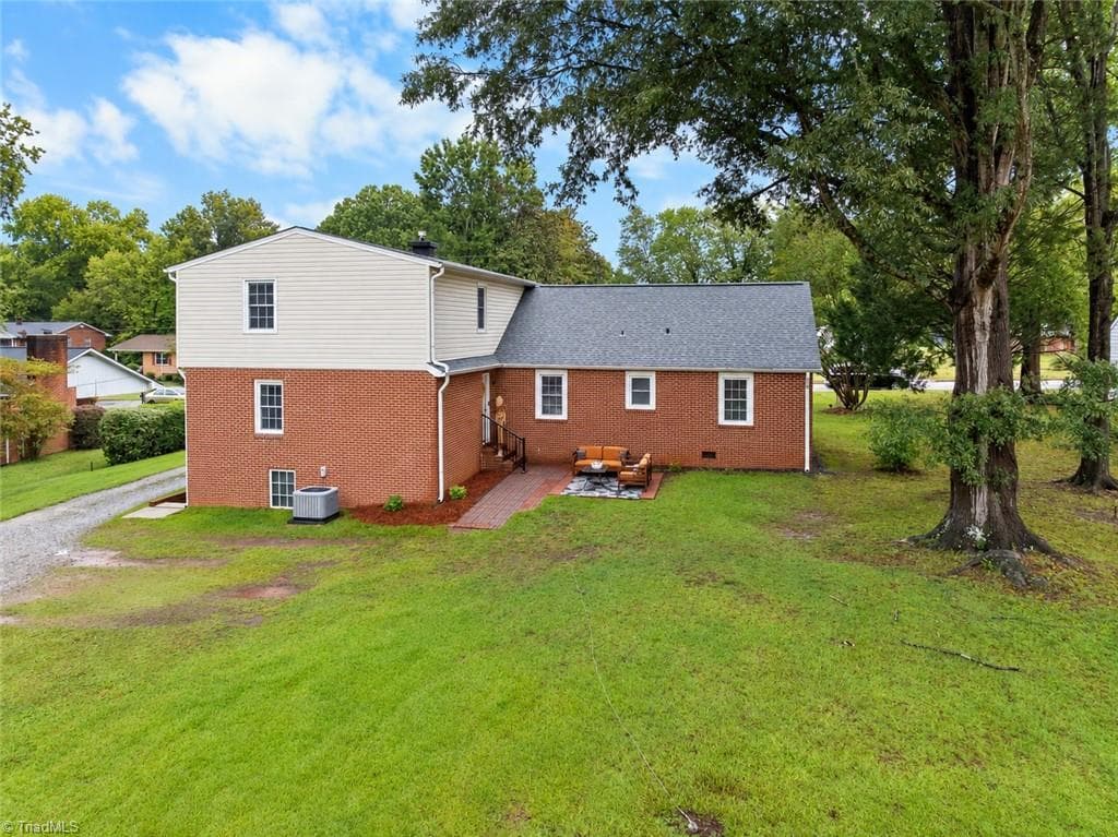 Stick/Site Built at 218 Center Street, Kernersville NC 27284, photo 3 of 46