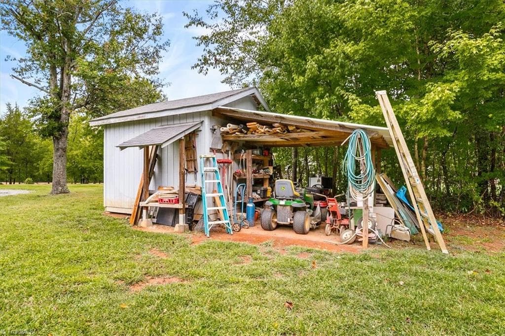 Storage shed with lean-to - 5822 RuralView Road, Gibsonville NC 27249, Gibsonville