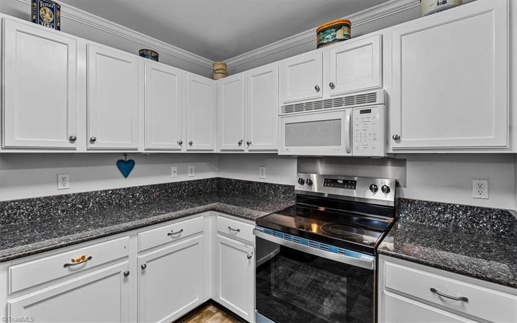 Stick/Site Built at 3716 Cotswold Avenue # B, Greensboro NC 27410, photo 17 of 35