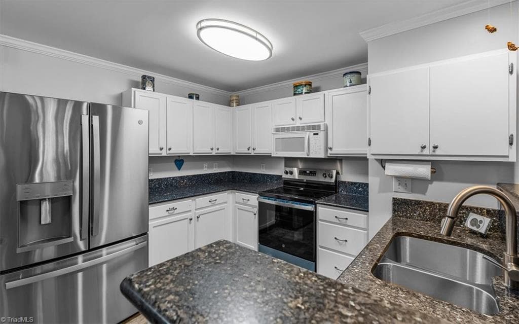 Stick/Site Built at 3716 Cotswold Avenue # B, Greensboro NC 27410, photo 16 of 35