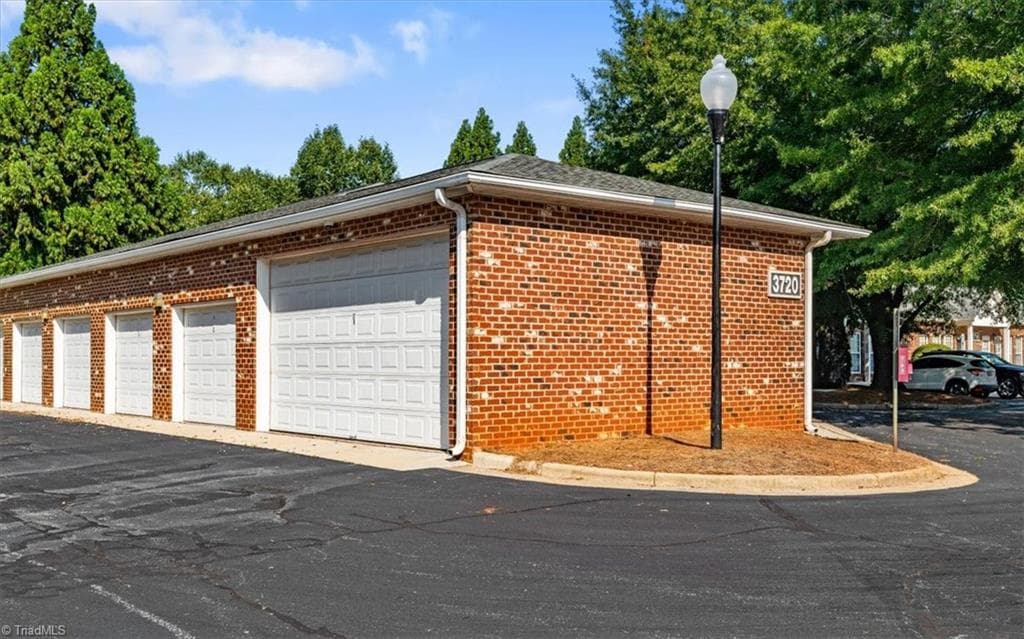 Stick/Site Built at 3716 Cotswold Avenue # B, Greensboro NC 27410, photo 34 of 35