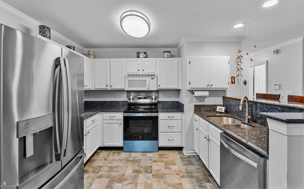Stick/Site Built at 3716 Cotswold Avenue # B, Greensboro NC 27410, photo 14 of 35