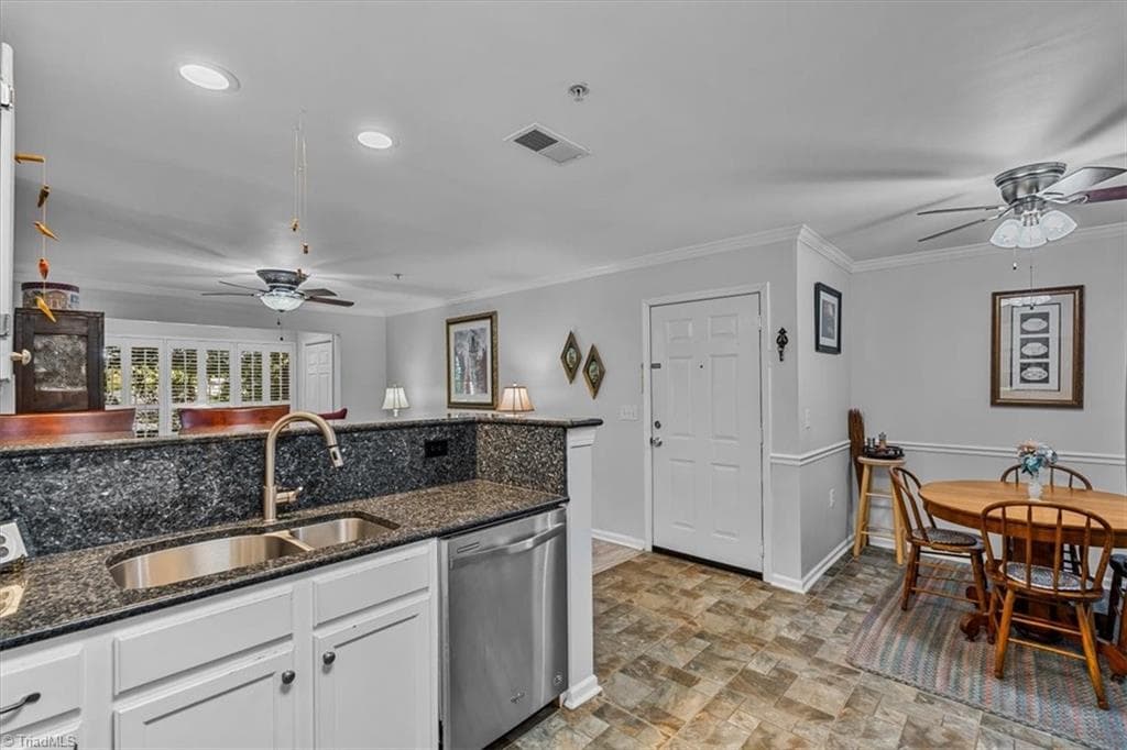 Stick/Site Built at 3716 Cotswold Avenue # B, Greensboro NC 27410, photo 19 of 35