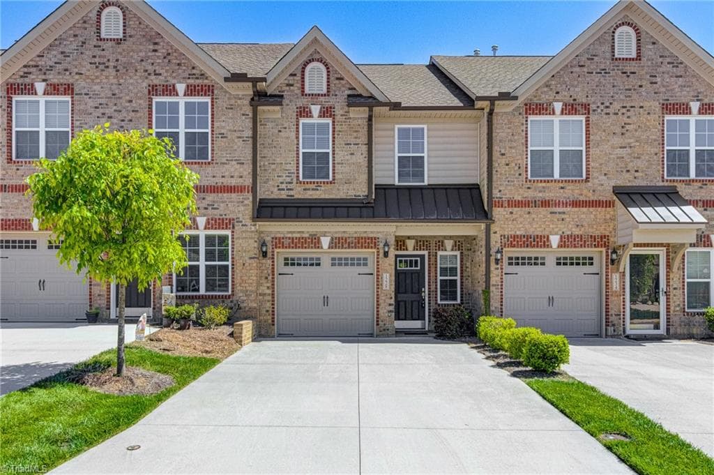 Stick/Site Built at 1228 United Court, Winston-Salem NC 27103, Winston-Salem, photo 2 of 31
