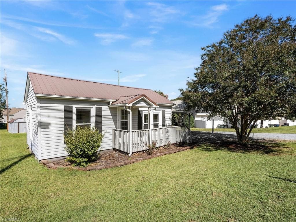 Well maintained home - 24 Forest Hill Road, Lexington NC 27295, Lexington