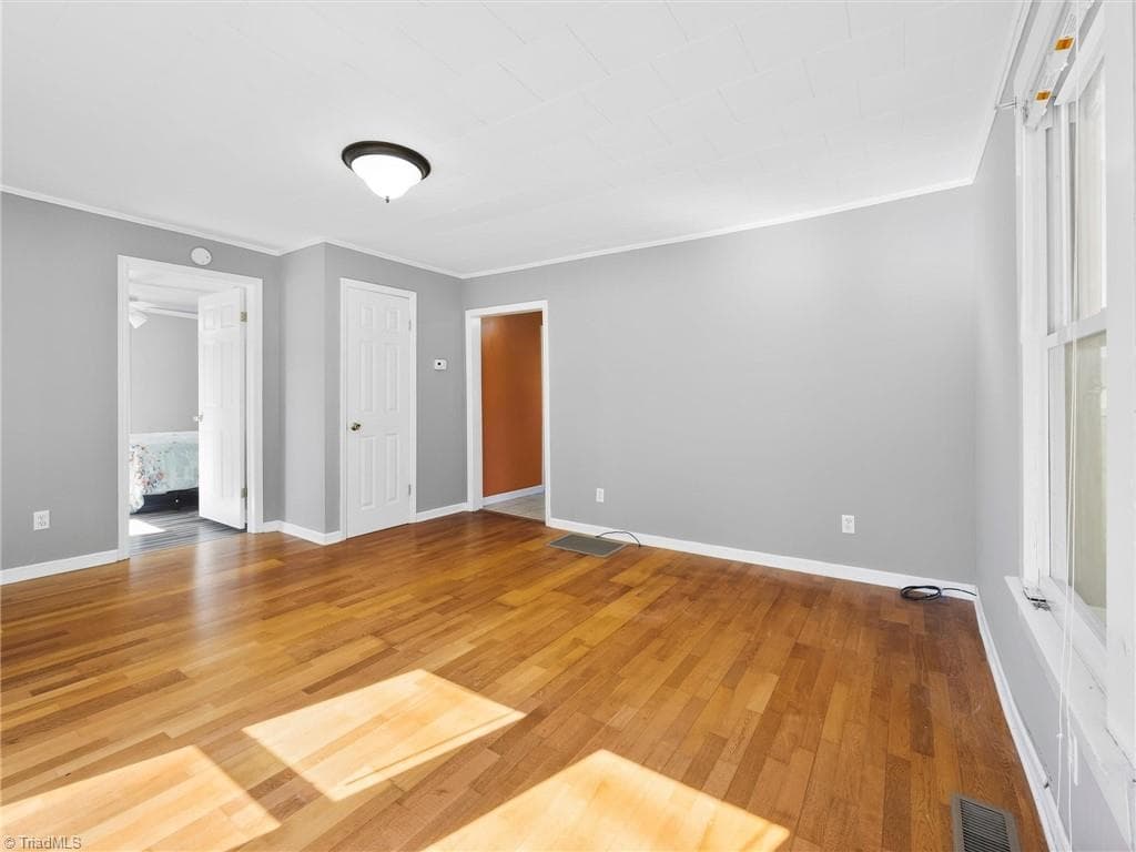 Spacious - 24 Forest Hill Road, Lexington NC 27295, Lexington
