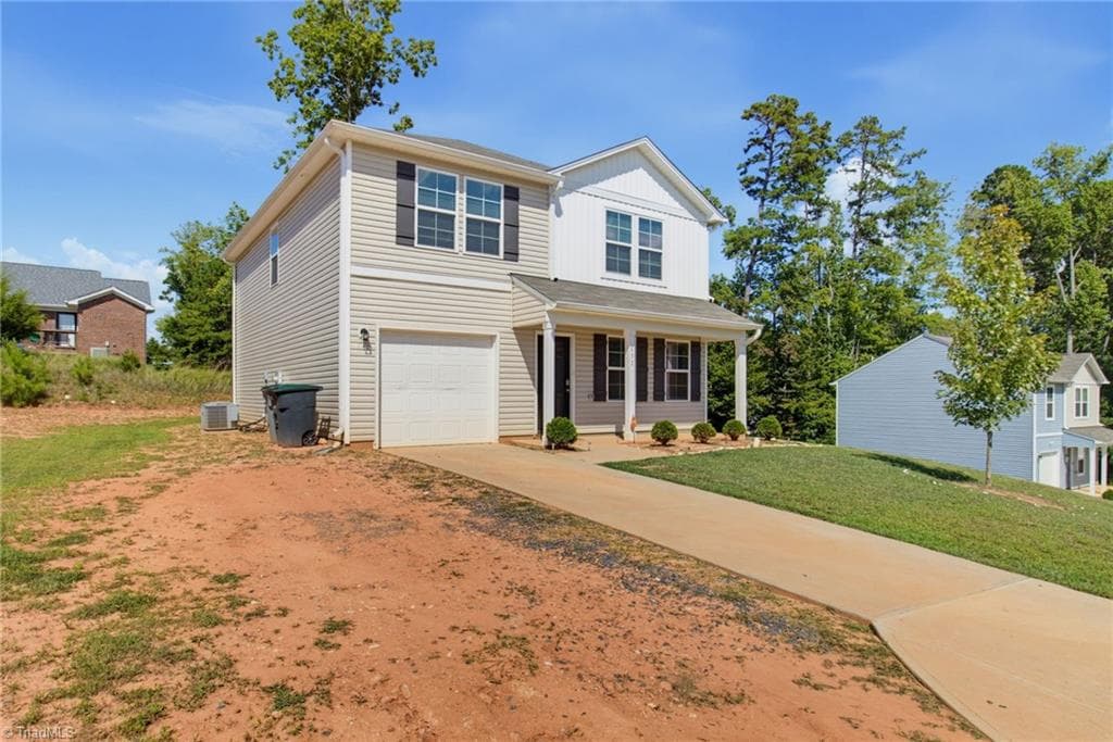 Stick/Site Built at 831 Fox Laurel Court, Asheboro NC 27203, photo 2 of 31