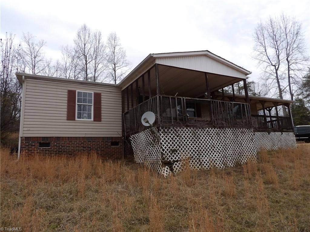 1011 Thankful Church Road, Boomer NC 28606