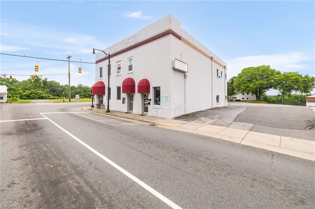 Investment at 600 Washington Street, Eden NC 27288, Eden, photo 5 of 88