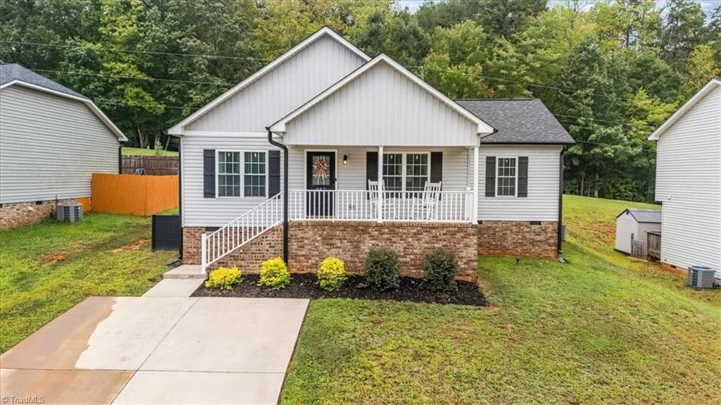 842 Berg Street, Asheboro NC 27203