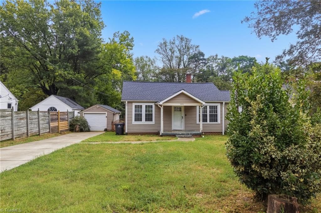 Stick/Site Built at 4326 Stokesdale Avenue, Winston-Salem NC 27101, Winston-Salem, photo 5 of 44