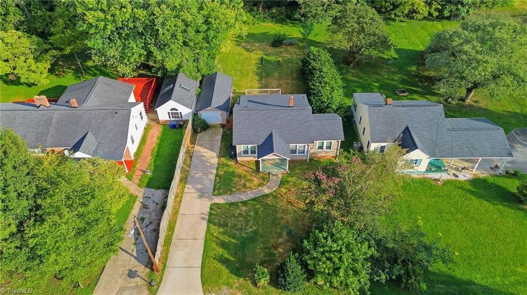 Stick/Site Built at 4326 Stokesdale Avenue, Winston-Salem NC 27101, Winston-Salem, photo 9 of 44