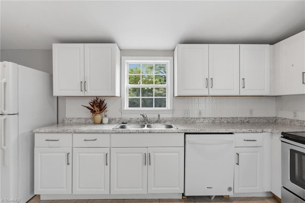 Stick/Site Built at 4326 Stokesdale Avenue, Winston-Salem NC 27101, Winston-Salem, photo 10 of 44