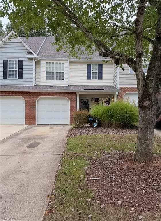 807 Creek Crossing Trail, Whitsett NC 27377
