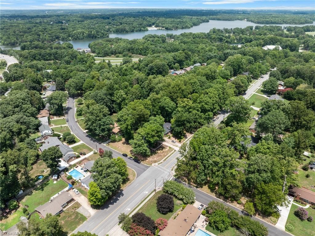 Stick/Site Built at 1001 Oakview Road, High Point NC 27265, photo 6 of 37