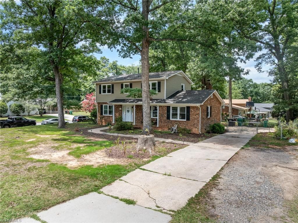 Stick/Site Built at 1001 Oakview Road, High Point NC 27265, photo 3 of 37