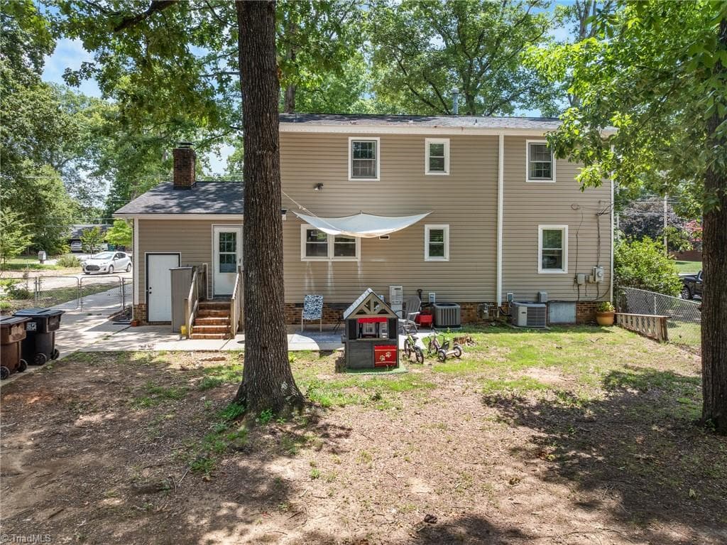 Stick/Site Built at 1001 Oakview Road, High Point NC 27265, photo 33 of 37