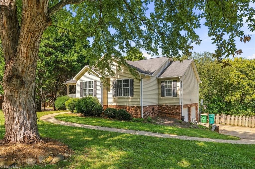 7405 Cortney Glen Lane, Lewisville NC 27023