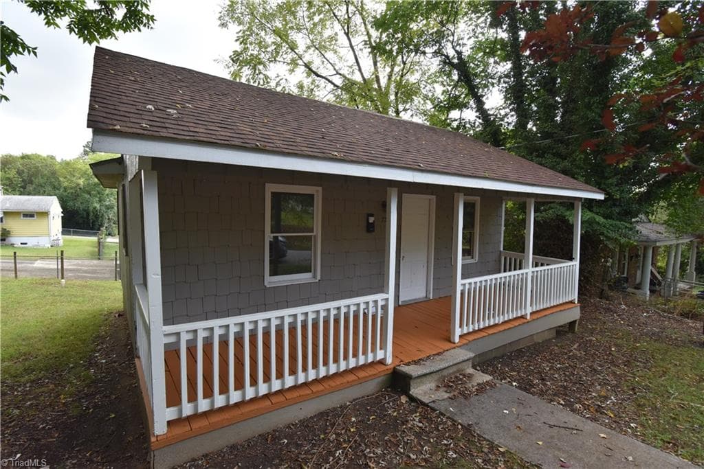 Stick/Site Built at 730 Alexander Street, Winston-Salem NC 27127, photo 3 of 17