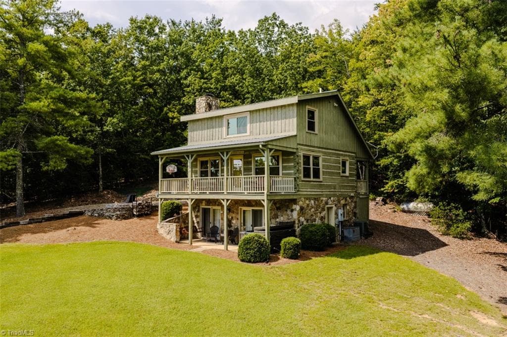 996 Overland Trail, Hays NC 28635