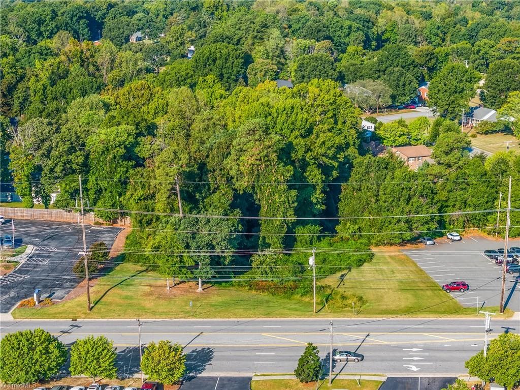 Commercial at 1702 Westchester Drive, High Point NC 27262, photo 2 of 13