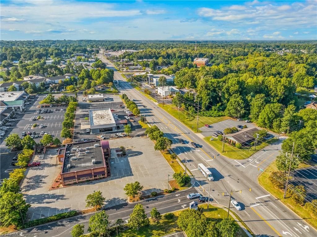 Commercial at 1702 Westchester Drive, High Point NC 27262, photo 9 of 13