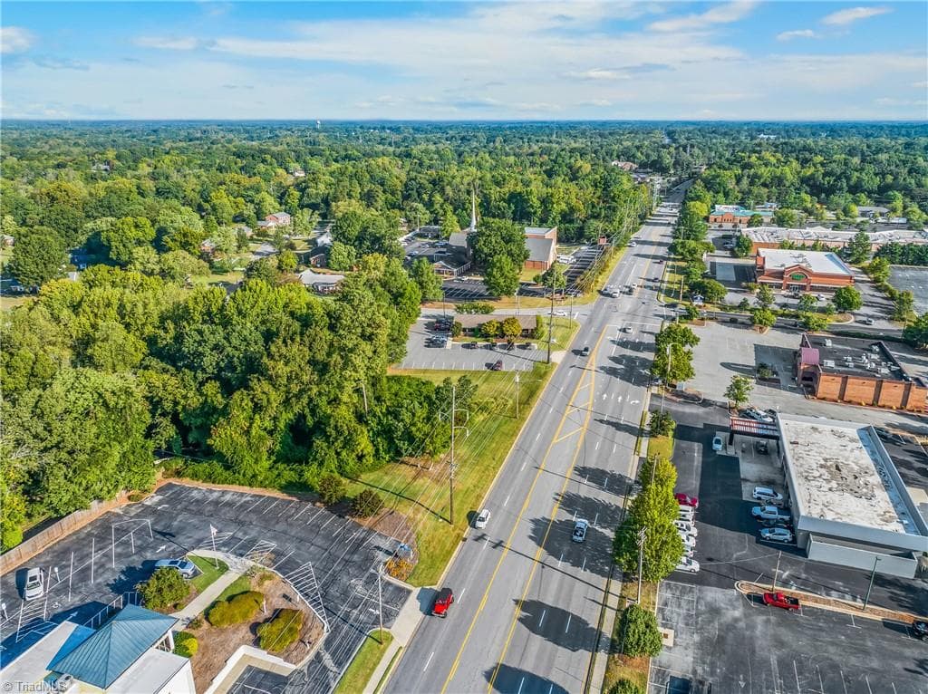 Commercial at 1702 Westchester Drive, High Point NC 27262, photo 10 of 13