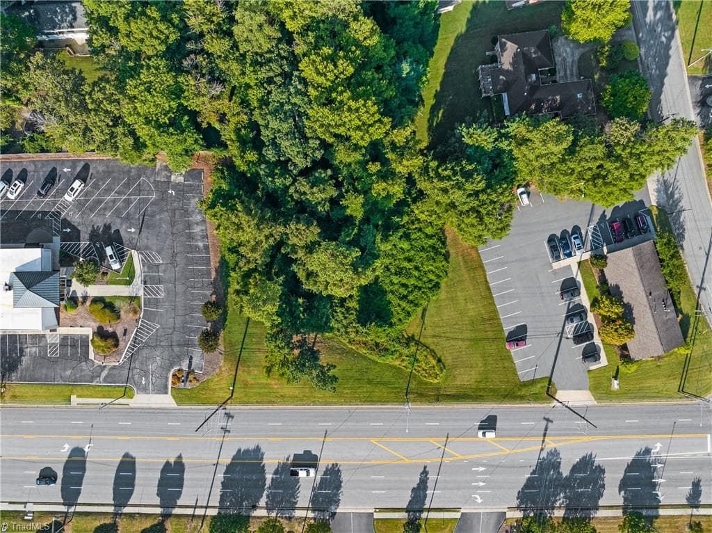 Commercial at 1702 Westchester Drive, High Point NC 27262, photo 8 of 13