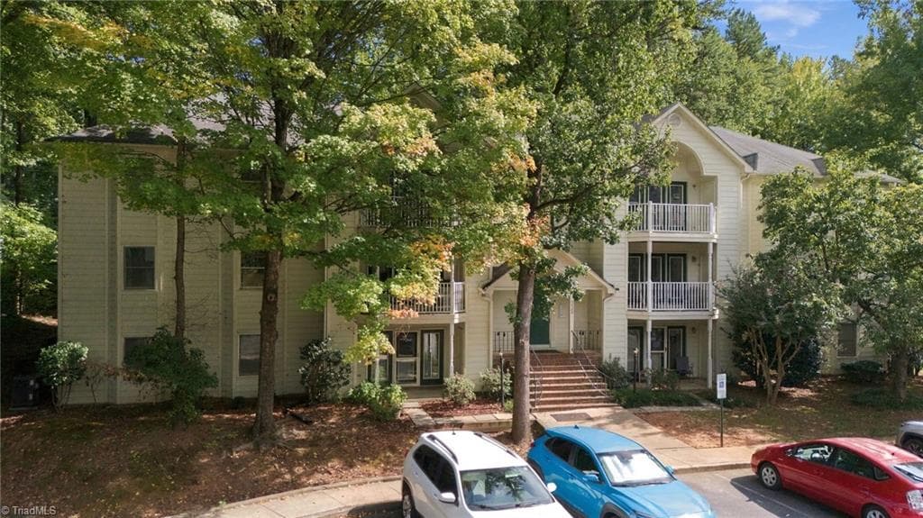 Stick/Site Built at 5928 W Friendly Avenue # M, Greensboro NC 27410, Greensboro, photo 59 of 100