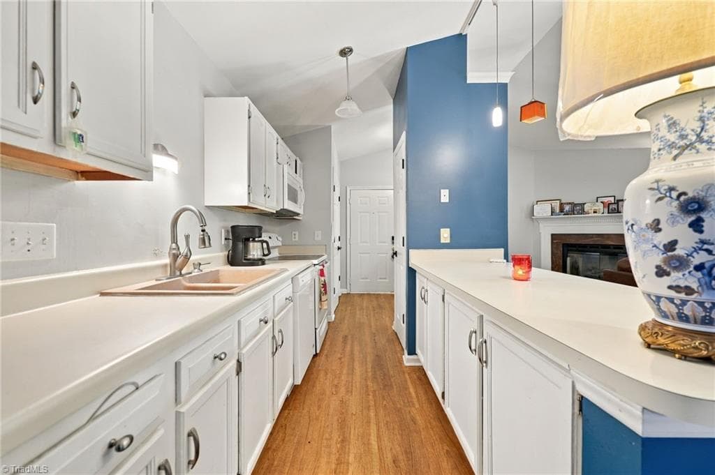 Stick/Site Built at 5928 W Friendly Avenue # M, Greensboro NC 27410, Greensboro, photo 7 of 100