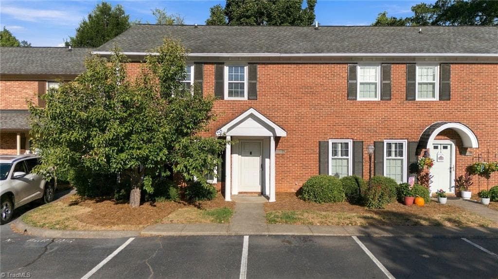 4984 Chrisfield Lane, Winston-Salem NC 27104
