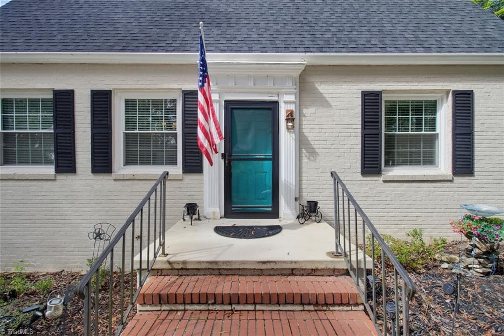 Stick/Site Built at 925 Seymour Court, Eden NC 27288, Eden, photo 7 of 60