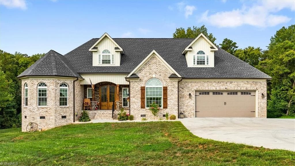 163 Meeting House Lane, Advance NC 27006