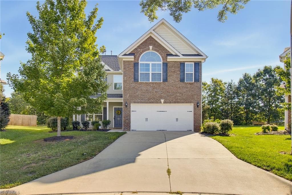 15 Harvest Oak Court, Greensboro NC 27406