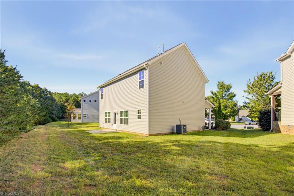 Stick/Site Built at 15 Harvest Oak Court, Greensboro NC 27406, photo 4 of 31