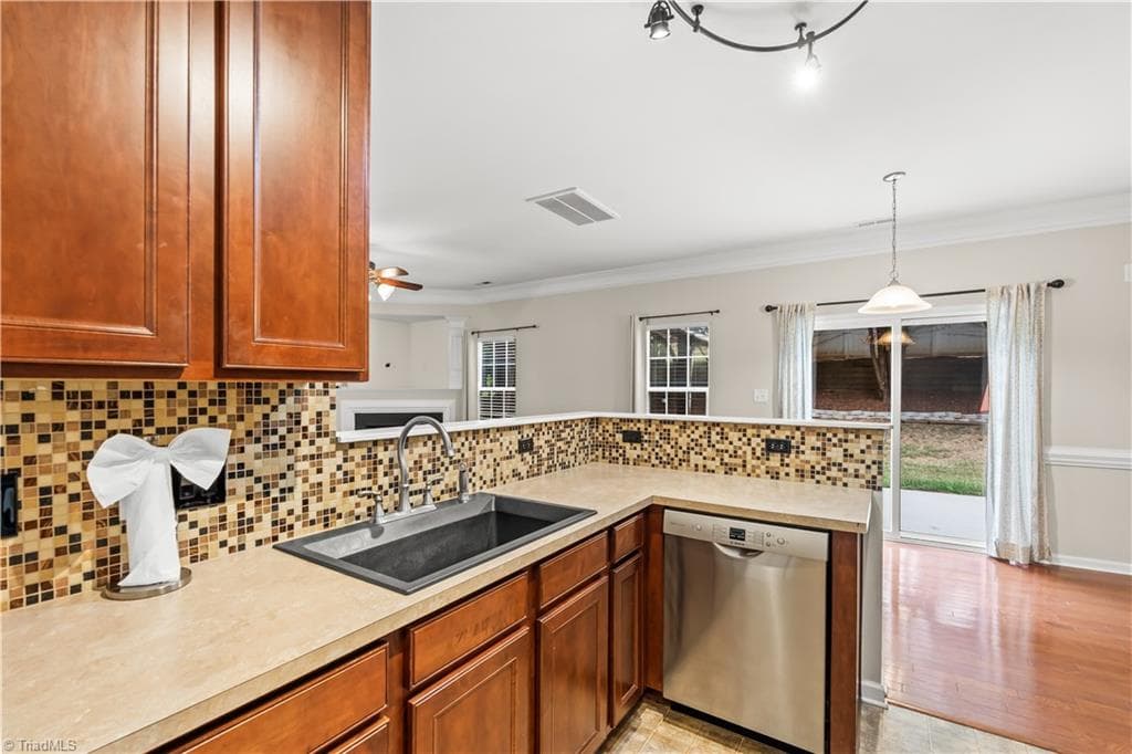 Stick/Site Built at 6009 Accord Court, Pfafftown NC 27040, Pfafftown, photo 12 of 41