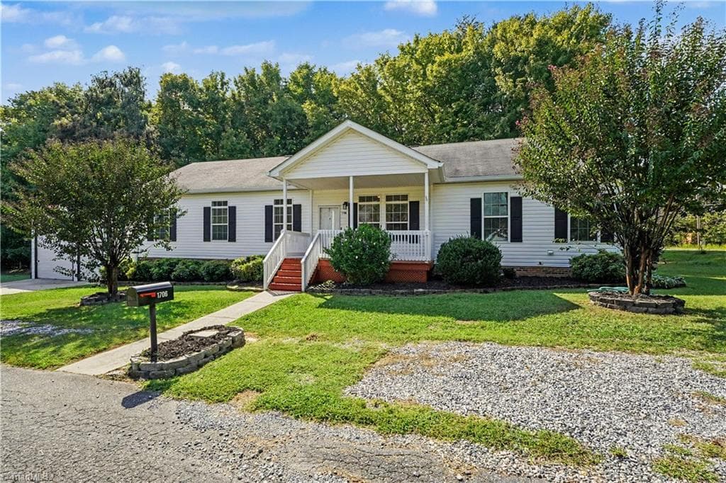 Modular at 1706 Whites Mill Road, High Point NC 27265, photo 2 of 38