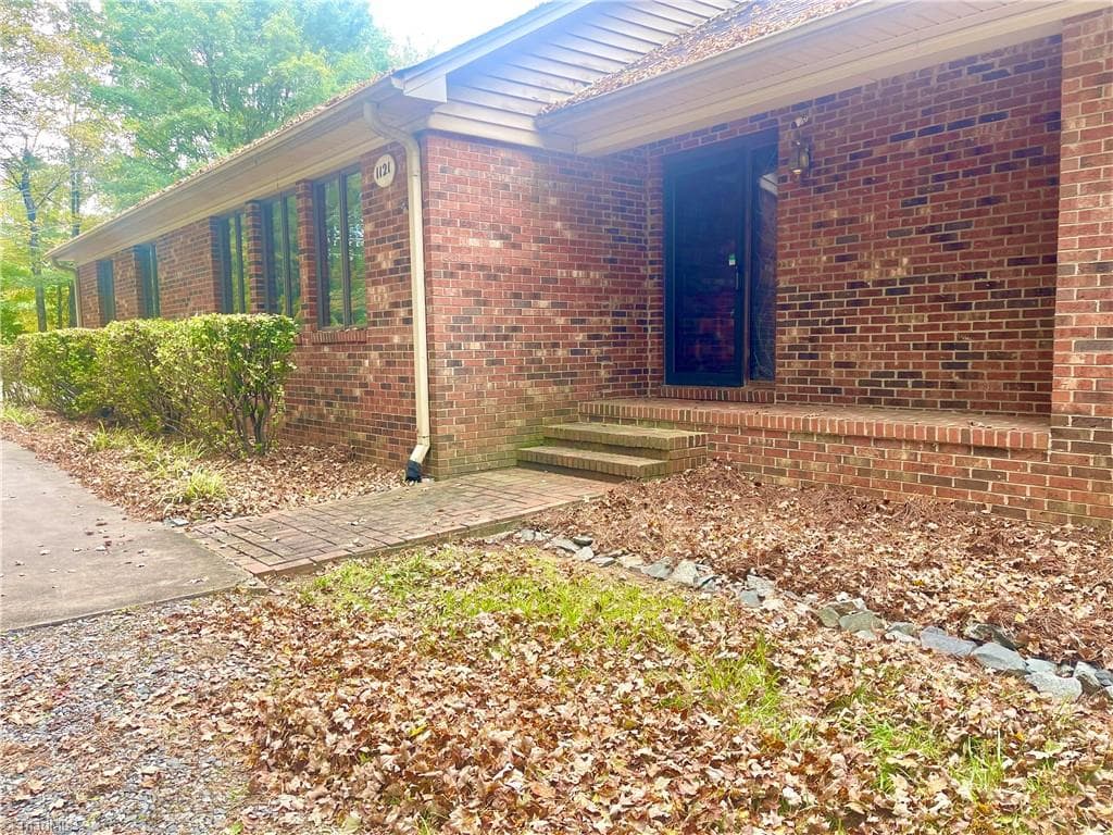 Stick/Site Built at 1121 Old Greensboro Road, Thomasville NC 27360, Thomasville, photo 6 of 48