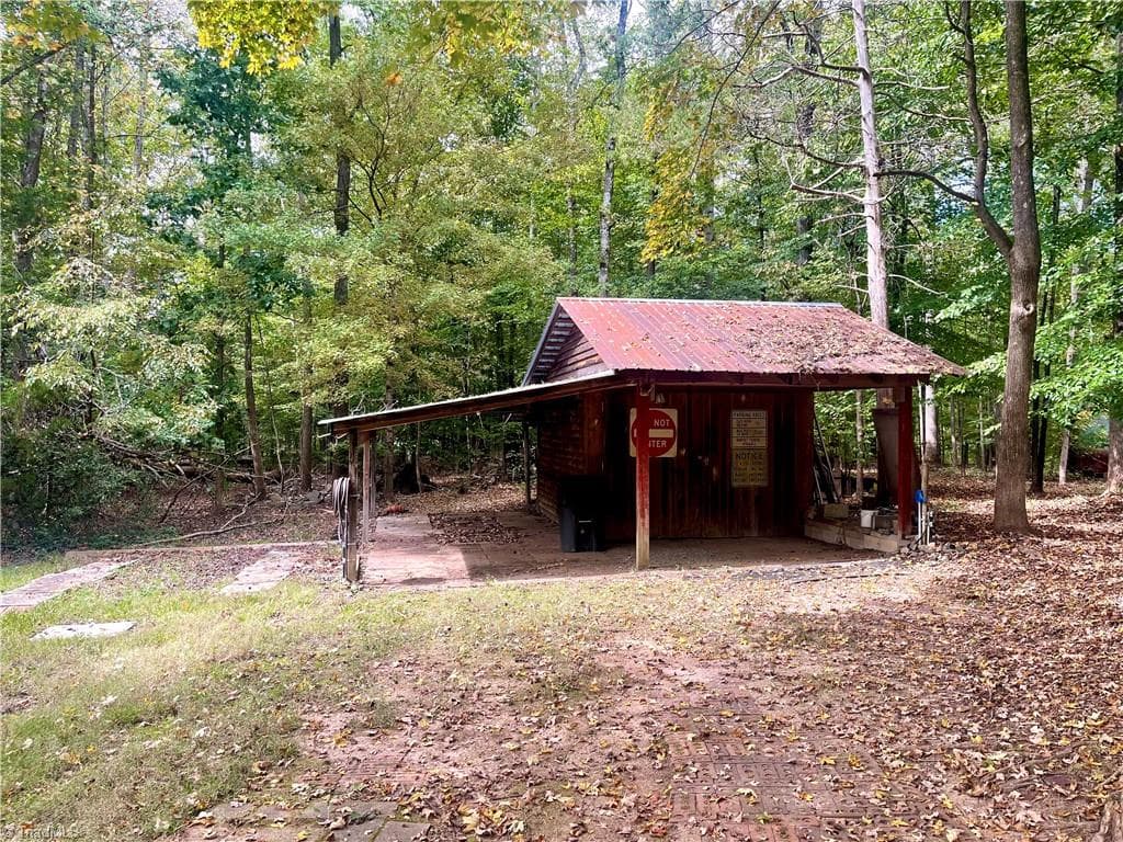 Stick/Site Built at 1121 Old Greensboro Road, Thomasville NC 27360, Thomasville, photo 17 of 48