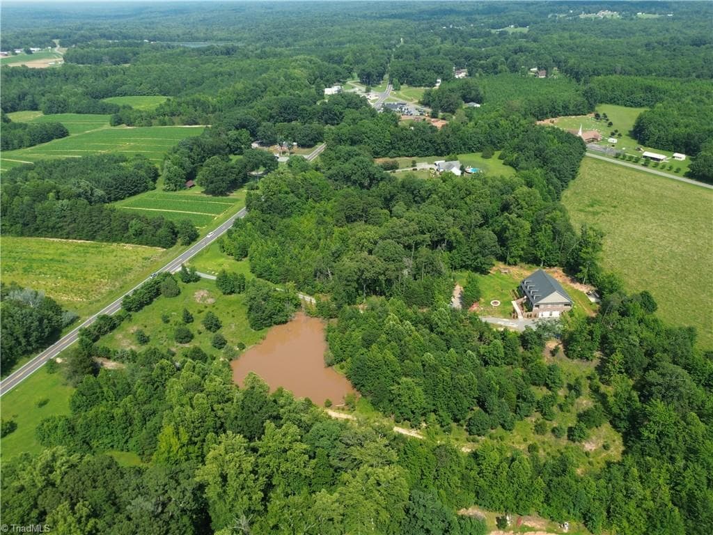 00 *87*, Reidsville NC 27320