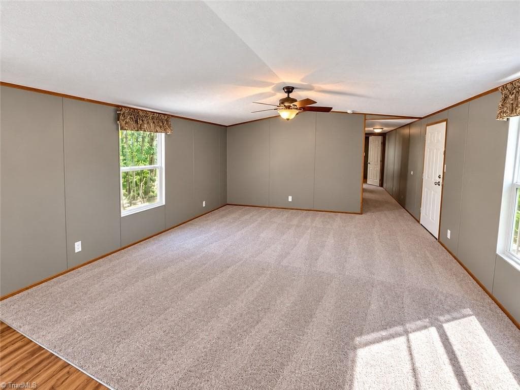 Manufactured Home at 1393 John Ed Mabe Road, Danbury NC 27016, photo 23 of 25