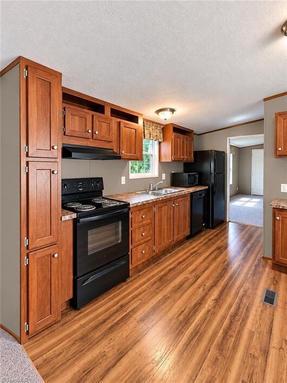 Manufactured Home at 1393 John Ed Mabe Road, Danbury NC 27016, photo 17 of 25