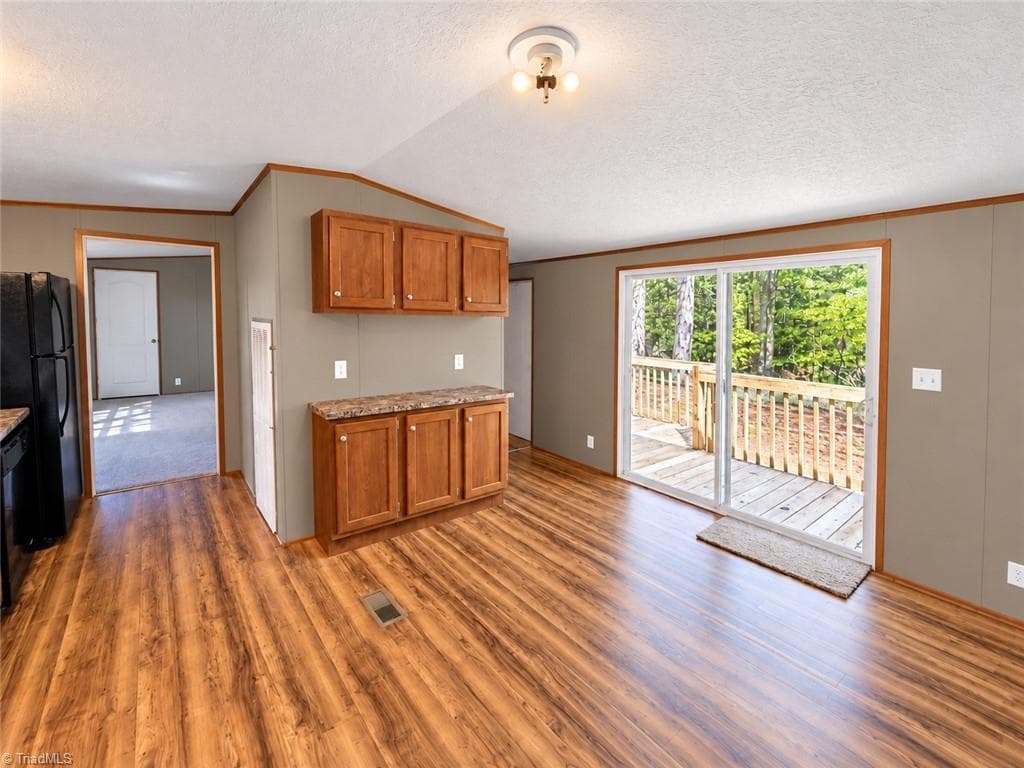 Manufactured Home at 1393 John Ed Mabe Road, Danbury NC 27016, photo 16 of 25
