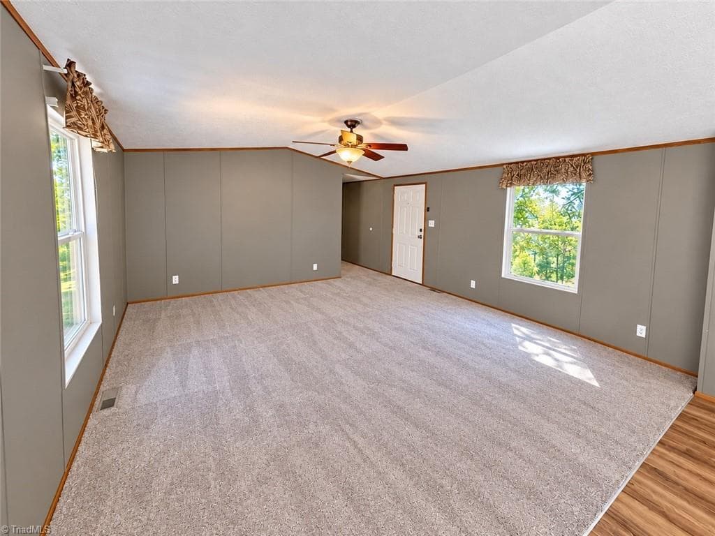 Manufactured Home at 1393 John Ed Mabe Road, Danbury NC 27016, photo 22 of 25