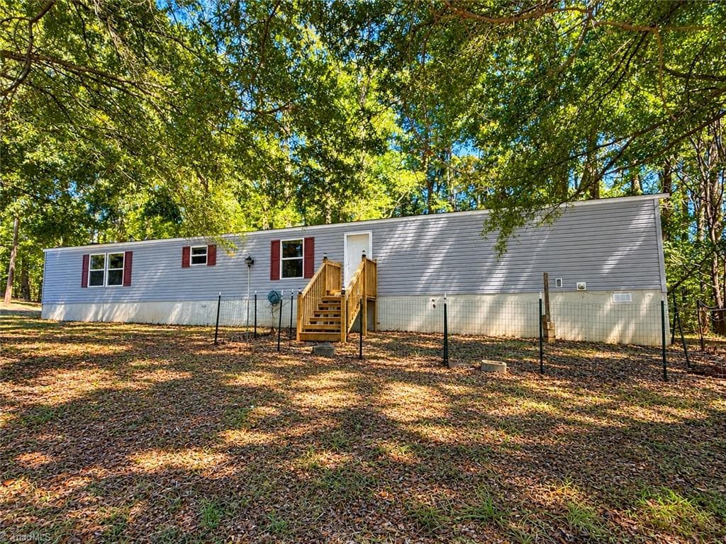 1393 John Ed Mabe Road, Danbury NC 27016